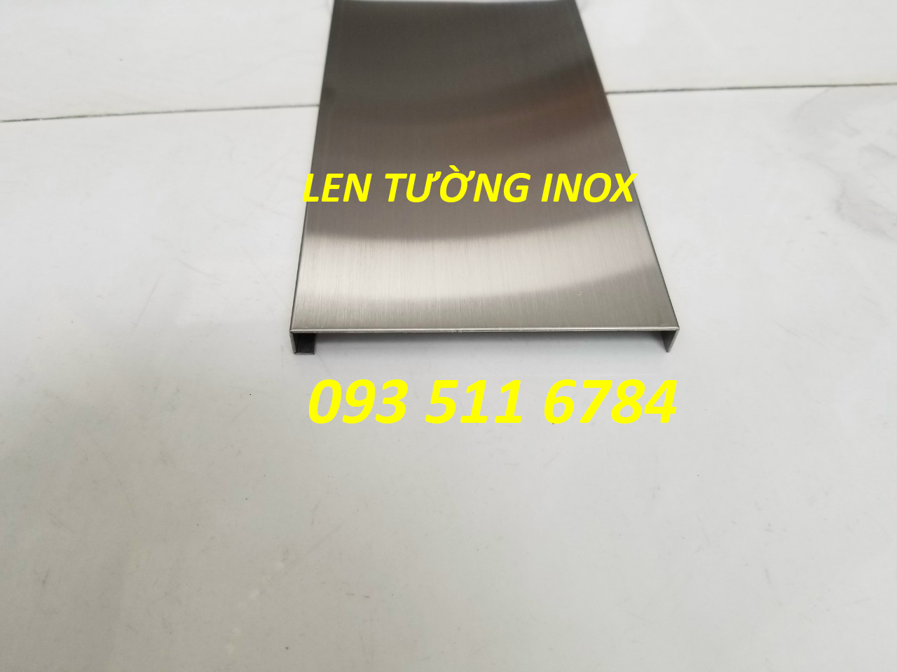 Len-tường-Inox304.jpg