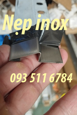 Nẹp-inox-cao-thấp.jpg