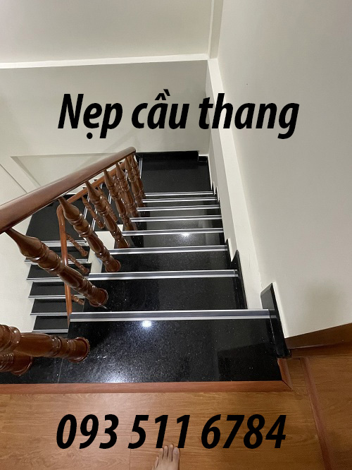 Nẹp-mũi-bậc-chống-trượt.jpg