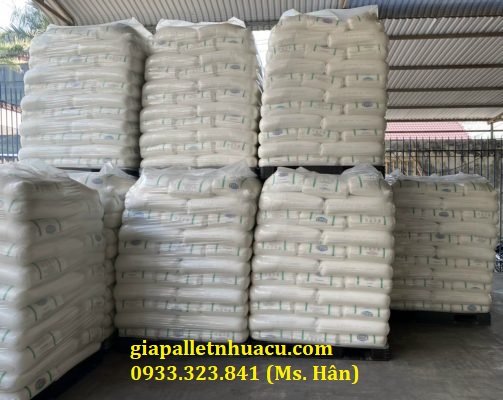 Pallet nhựa kê gạo- sản phẩm hữu ích cho nhà nông